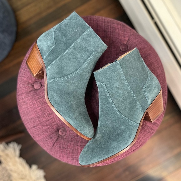 *Like NEW* Madewell The Western Boot in Suede in Midnight Spruce, Size 8.5 (8H) - Picture 4 of 16